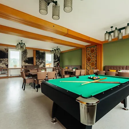 Haus Sonnblick - Gruppenhaus - Bis Zu 42 Personen - Grosser Gemeinschaftsbereich - Billiard - Soccer - Dart - Garten Vakantiehuis Braunlage