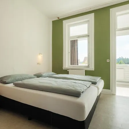Haus Sonnblick - Gruppenhaus - Bis Zu 42 Personen - Grosser Gemeinschaftsbereich - Billiard - Soccer - Dart - Garten Vakantiehuis