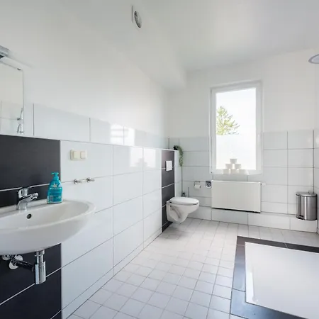 Haus Sonnblick - Gruppenhaus - Bis Zu 42 Personen - Grosser Gemeinschaftsbereich - Billiard - Soccer - Dart - Garten *